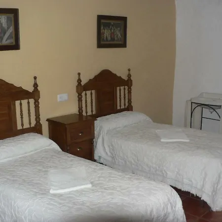 Cortijo La Cola Country house *