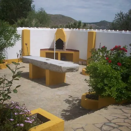 Cortijo La Cola Country house *